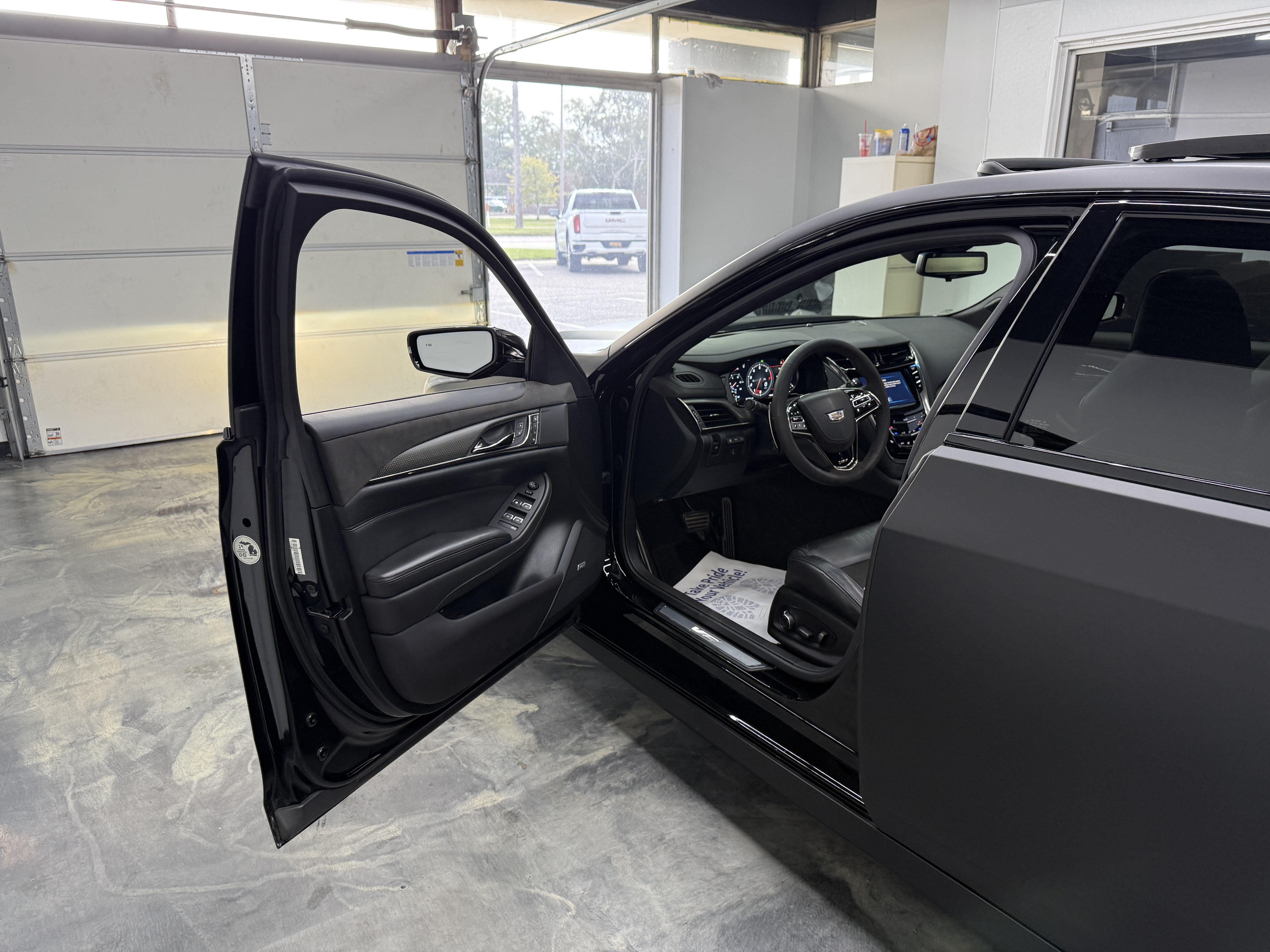 Used 2017 Cadillac CTS V w/ Carbon Fiber Package RWD image 10