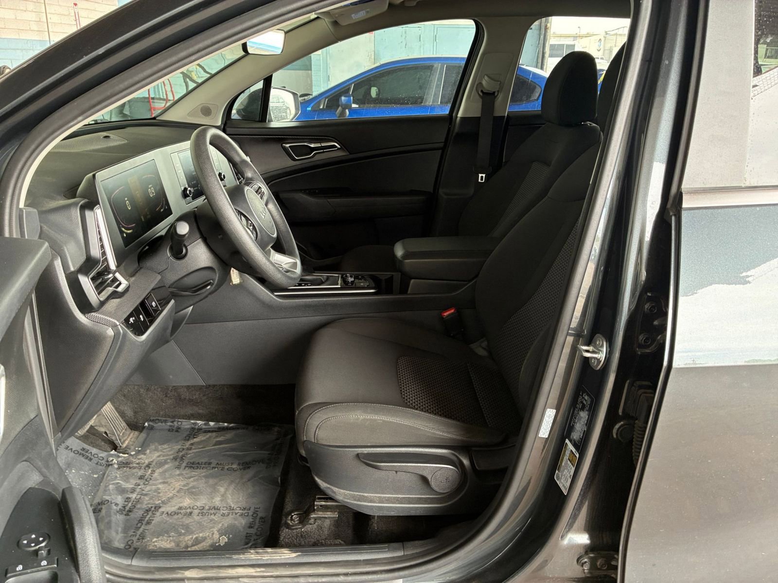 Used 2025 Kia Sportage LX image 25