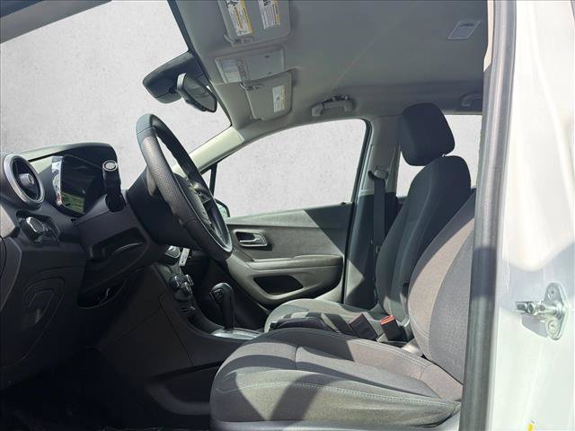 Used 2015 Chevrolet Trax LS FWD image 13