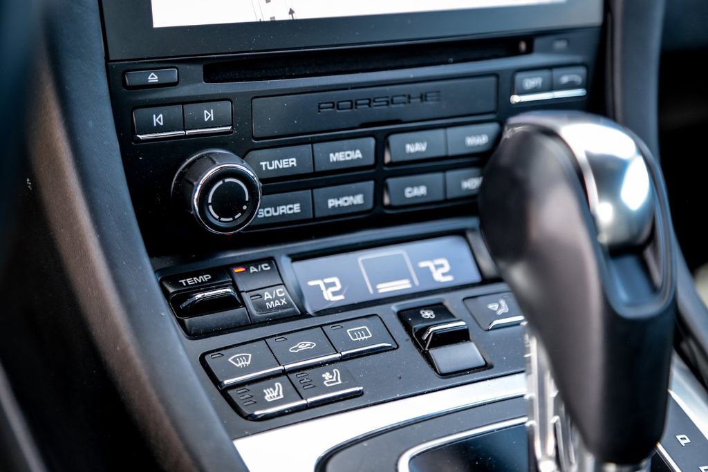Used 2017 Porsche 911 Carrera 4S image 32