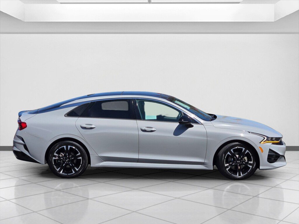 Used 2021 Kia K5 GT-Line w/ GT-Line FWD Premium Package image 4