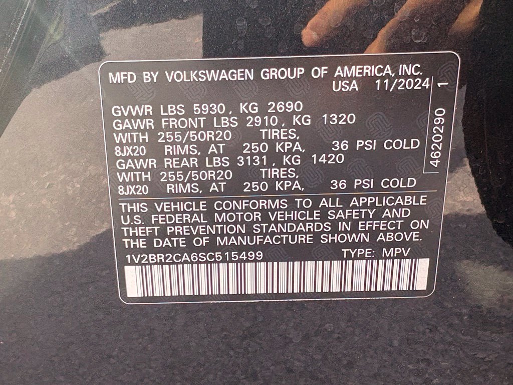 Used 2025 Volkswagen Atlas SEL AWD/4WD image 36