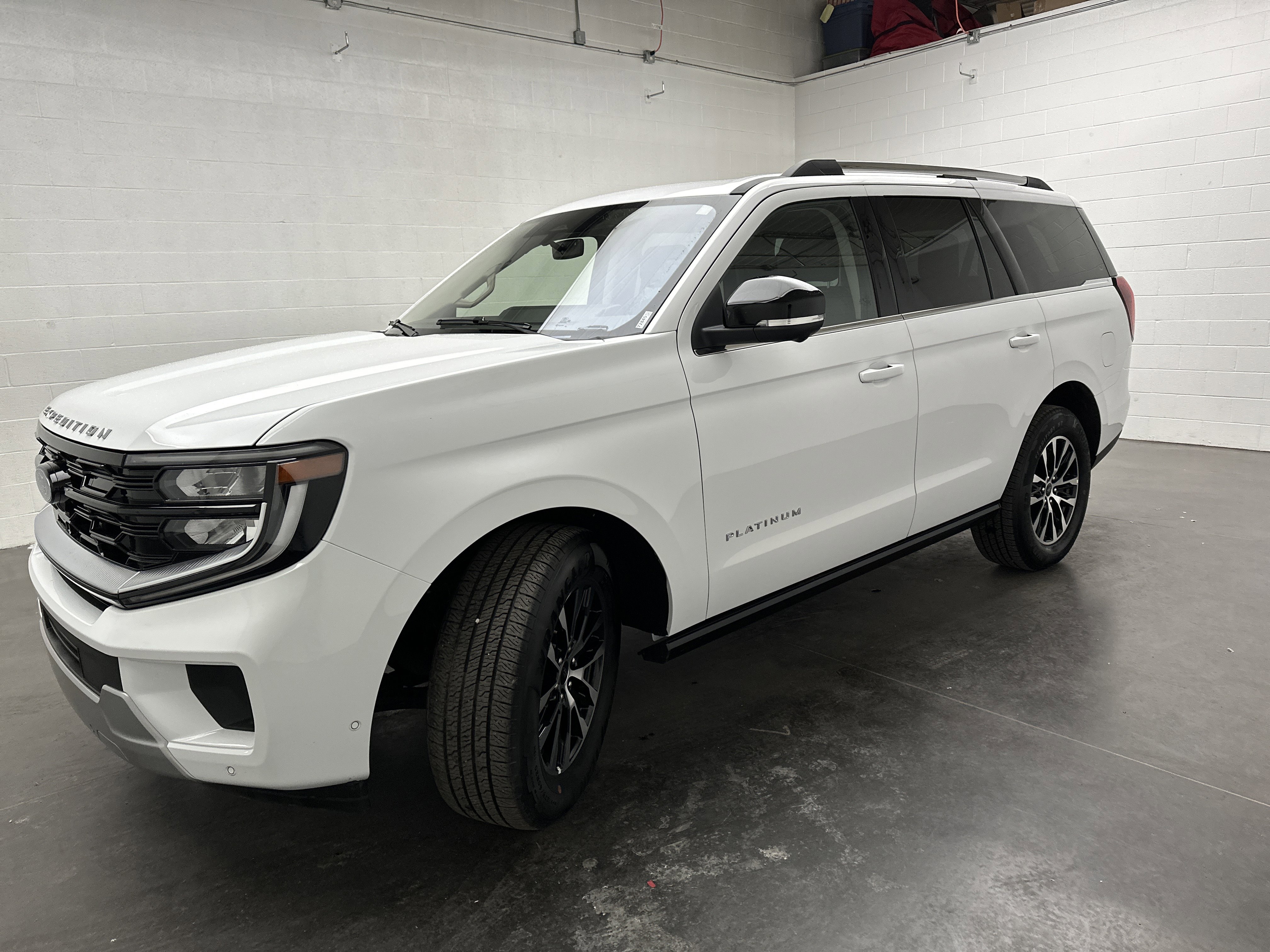 Used 2025 Ford Expedition Platinum image 6