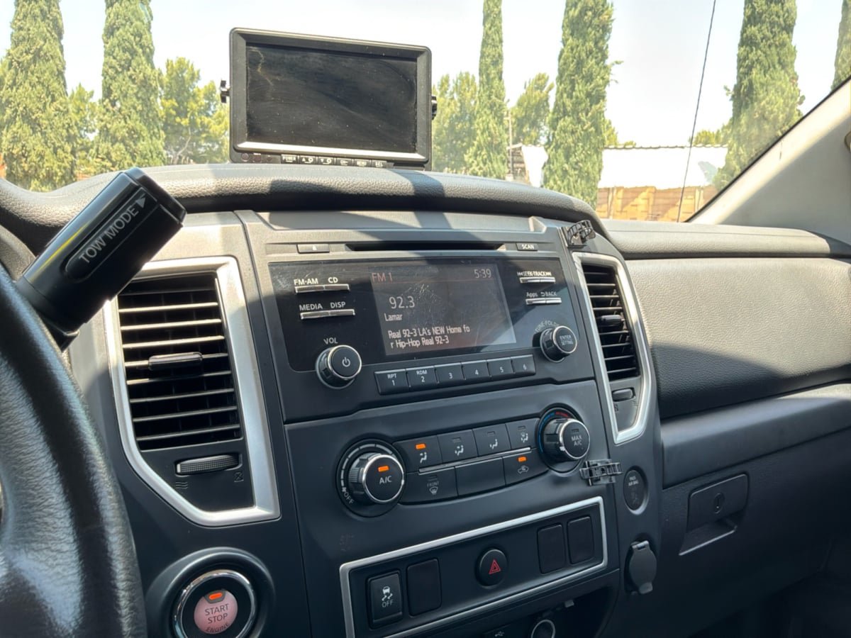 Used 2017 Nissan Titan S RWD image 15