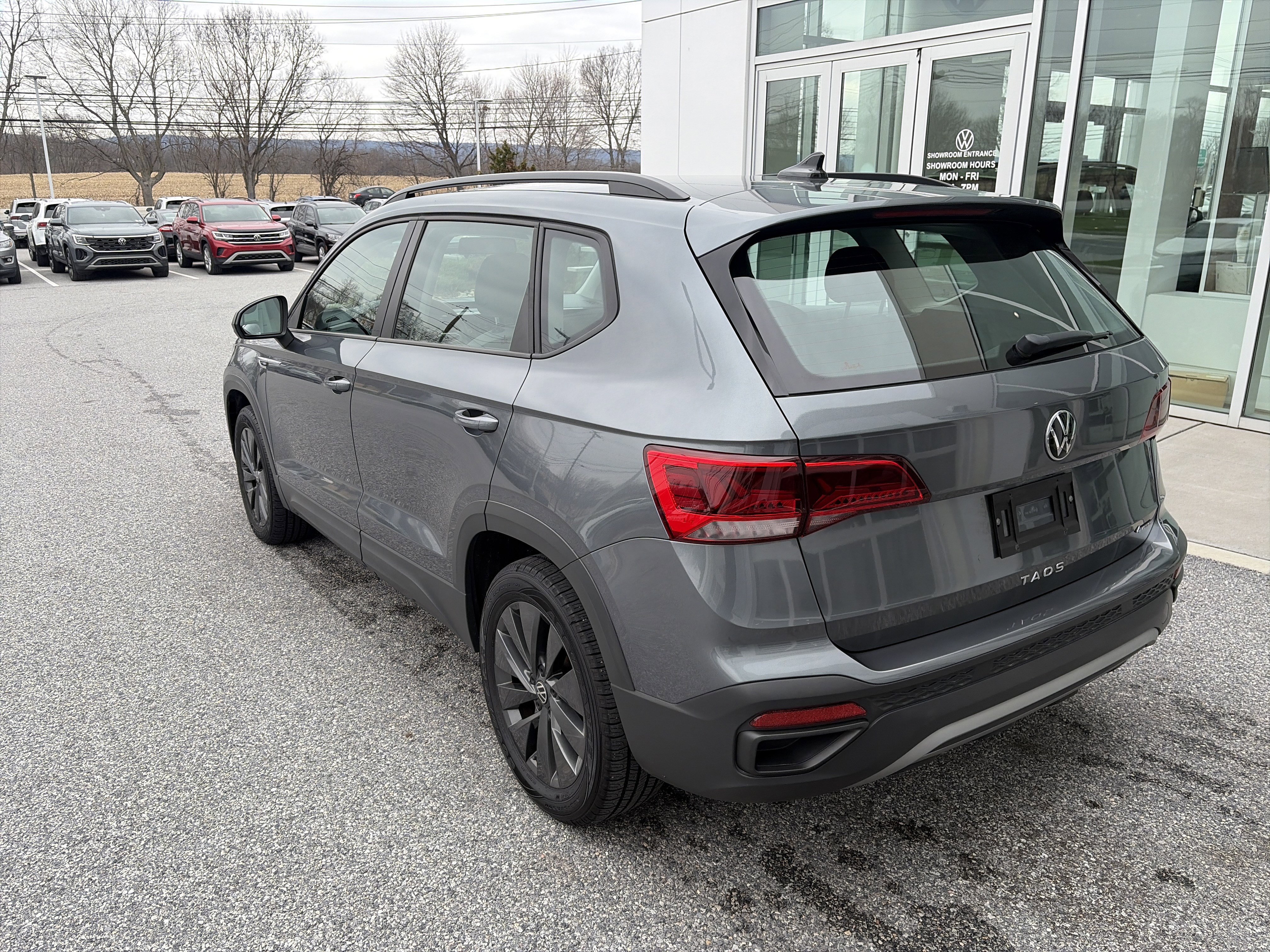 Used 2022 Volkswagen Taos S image 6