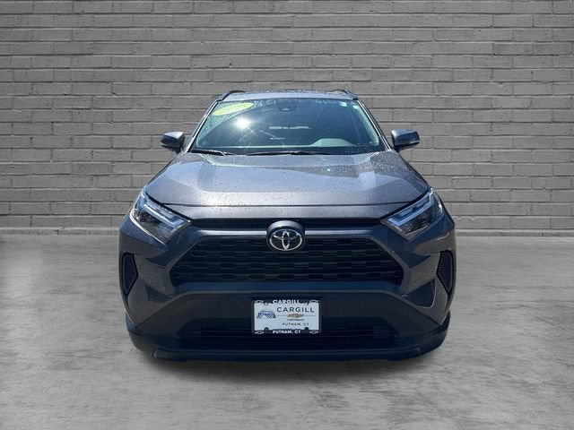 Used 2025 Toyota RAV4 XLE AWD/4WD image 2