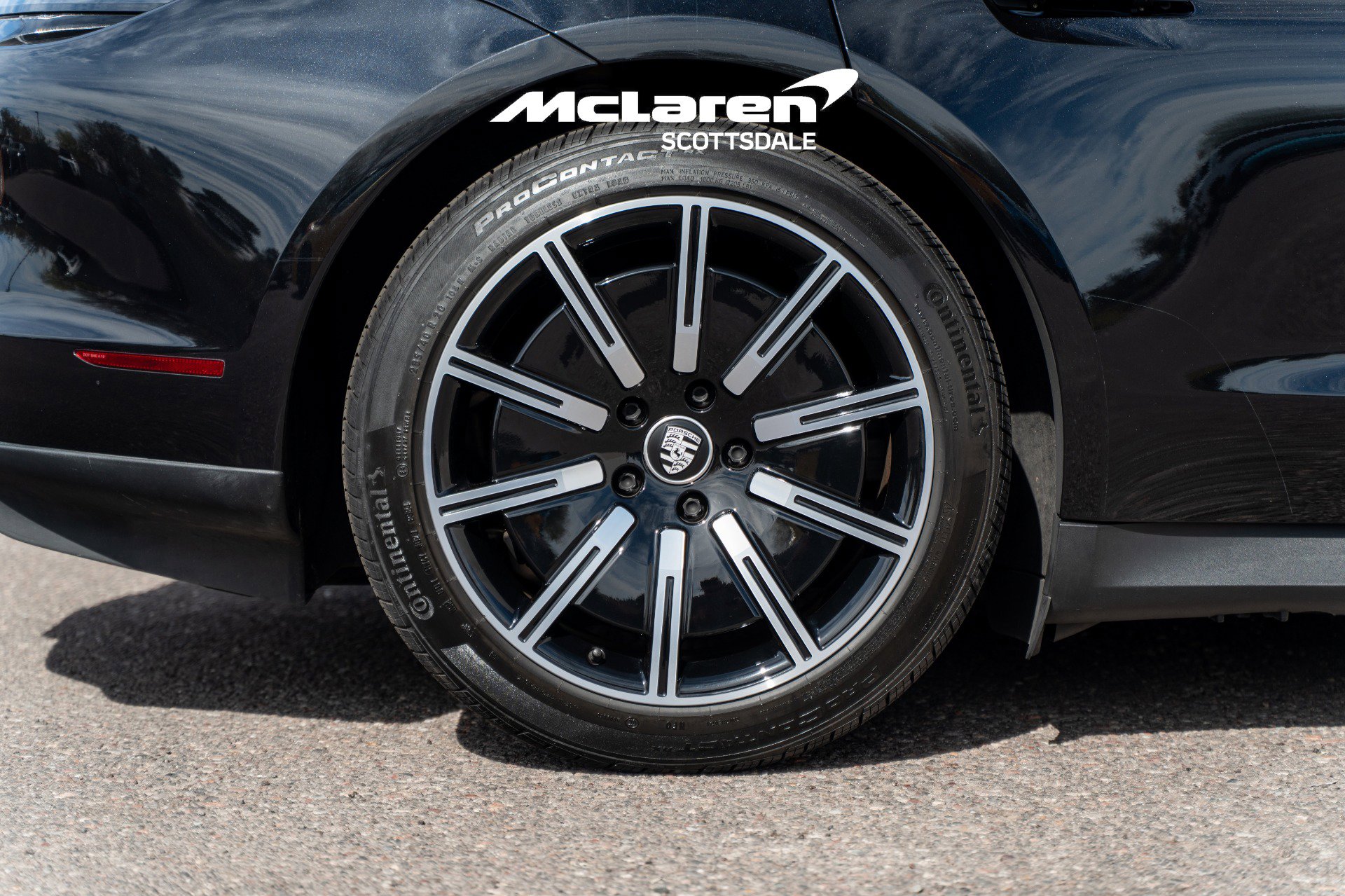 Used 2021 Porsche Taycan image 21