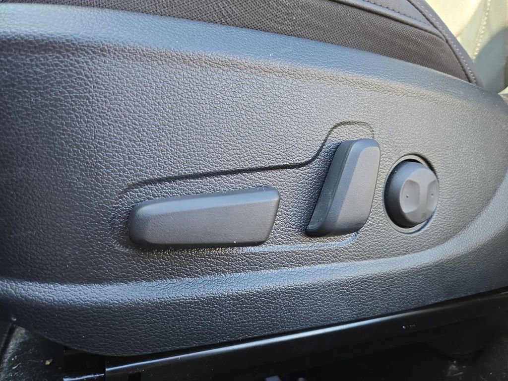 Certified 2026 Kia Seltos EX w/ EX Sunroof Package image 10