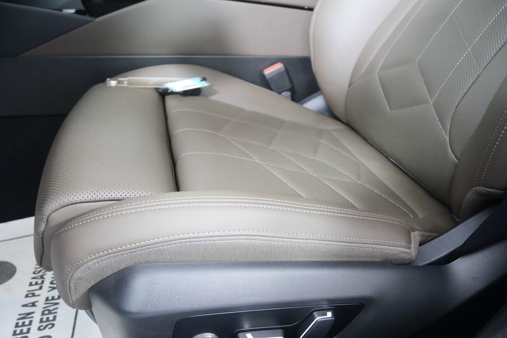 Certified 2025 BMW 530i 530i image 9