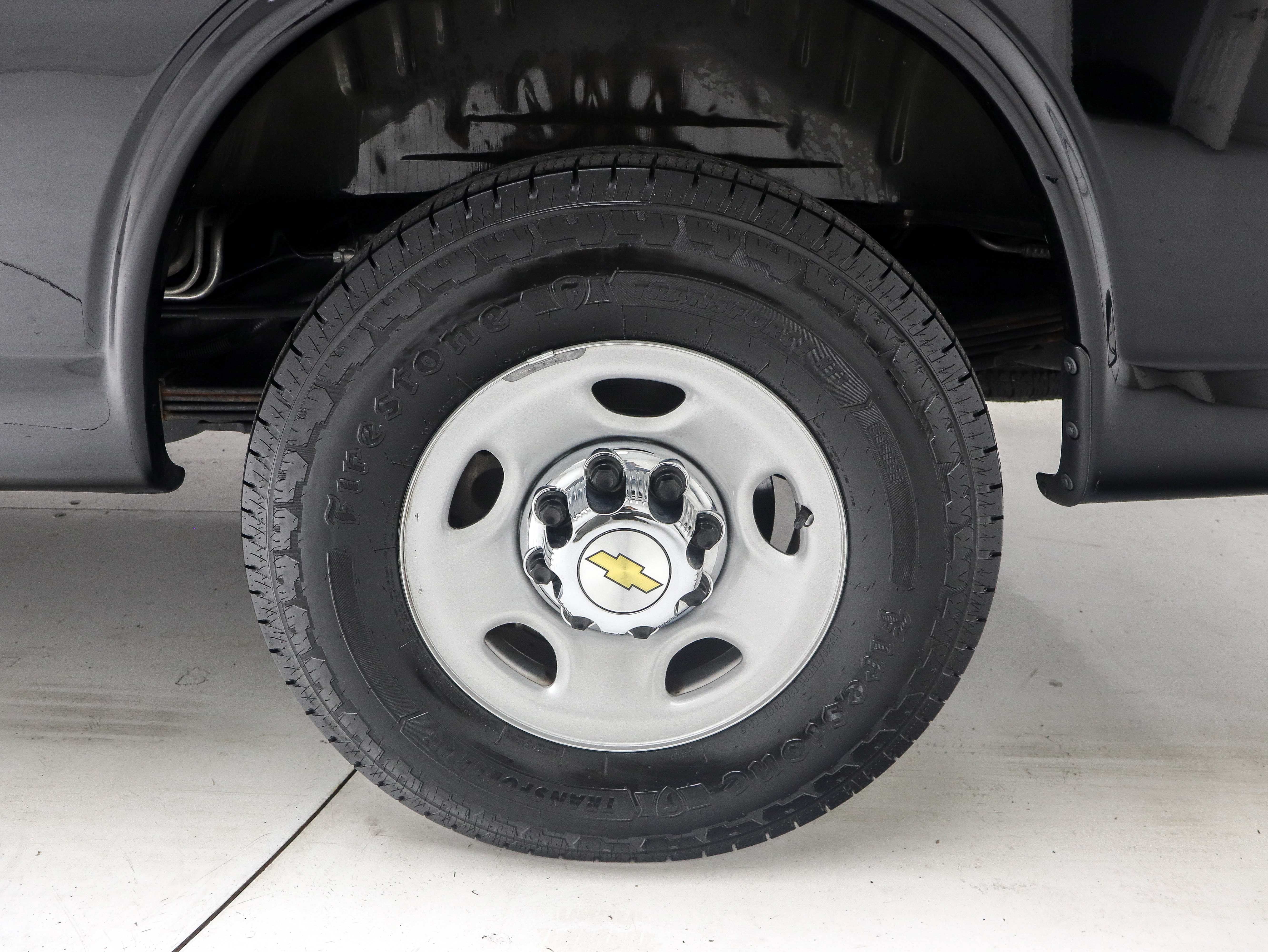 Used 2025 Chevrolet Express 3500 LT w/ LT Preferred Equipment Group RWD image 27