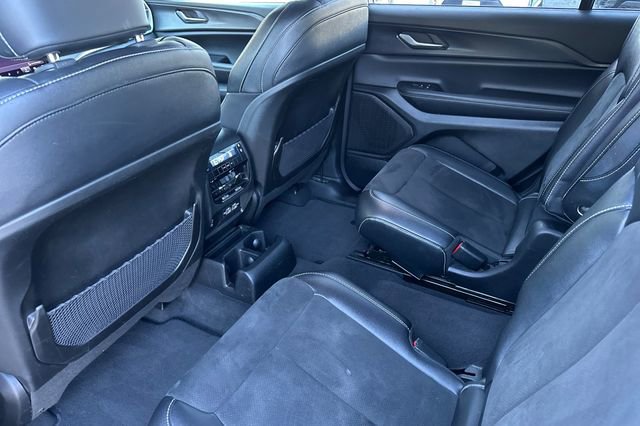 Used 2023 Jeep Grand Cherokee L Altitude image 13