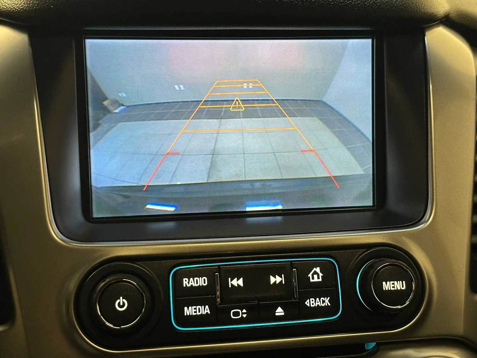 Used 2015 Chevrolet Suburban LT w/ Luxury Package AWD/4WD image 13