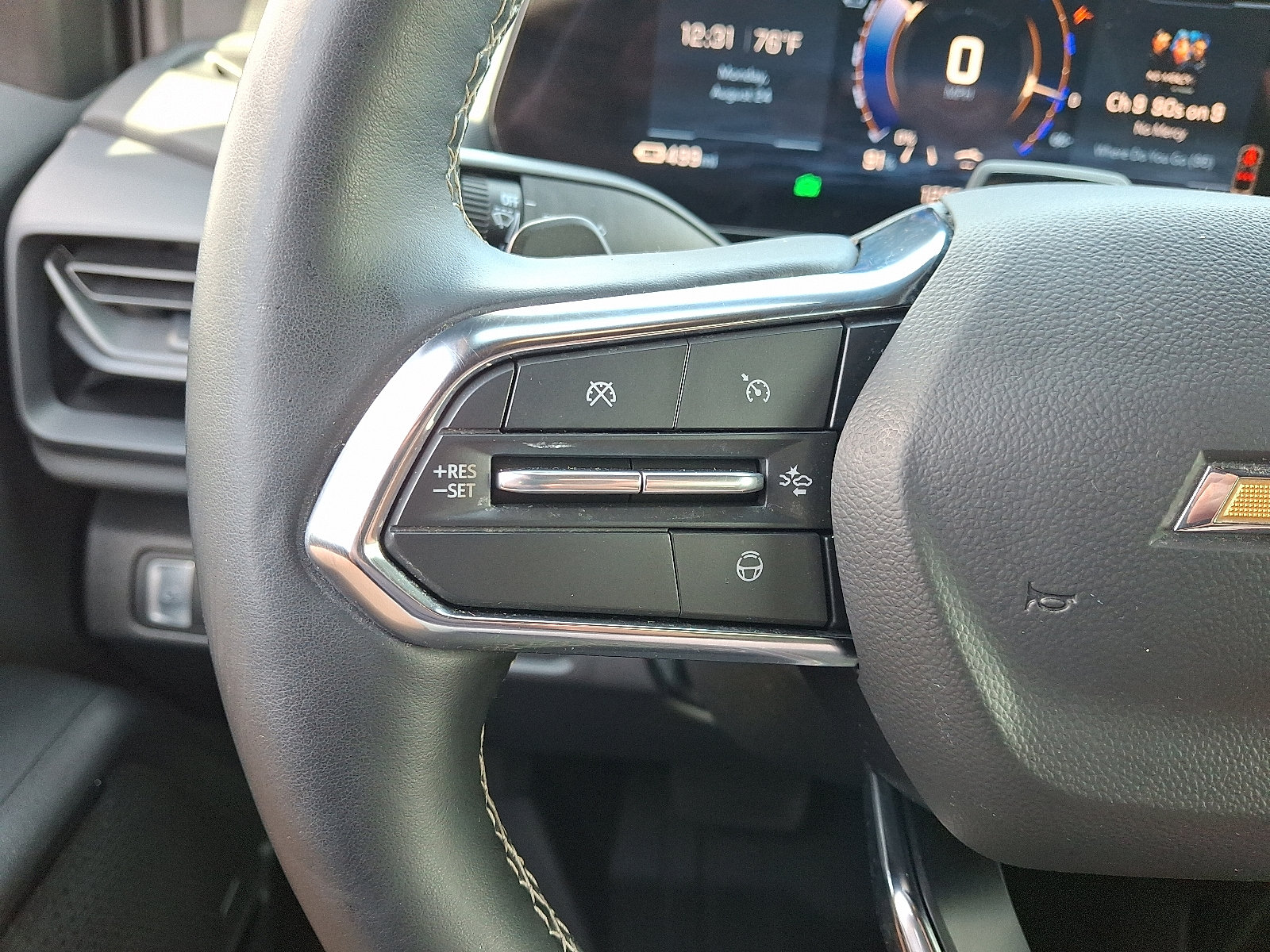 Certified 2026 Chevrolet Silverado EV LT AWD/4WD image 19