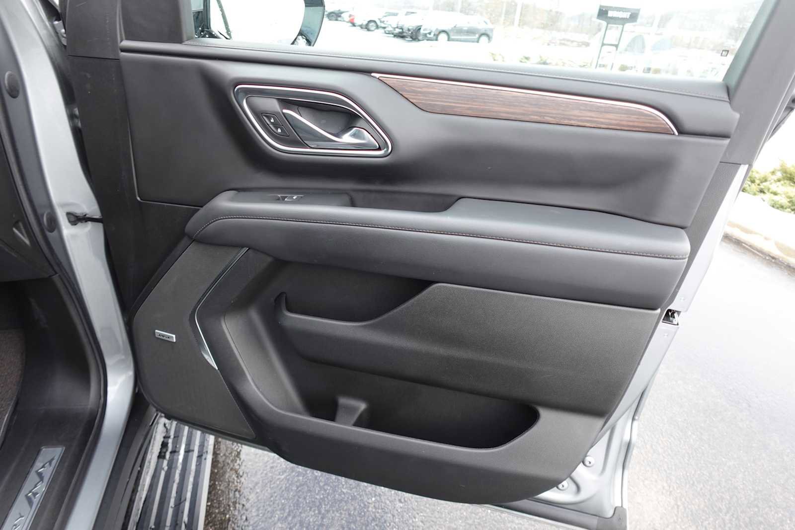 Used 2023 Chevrolet Tahoe High Country w/ Premium Package image 30