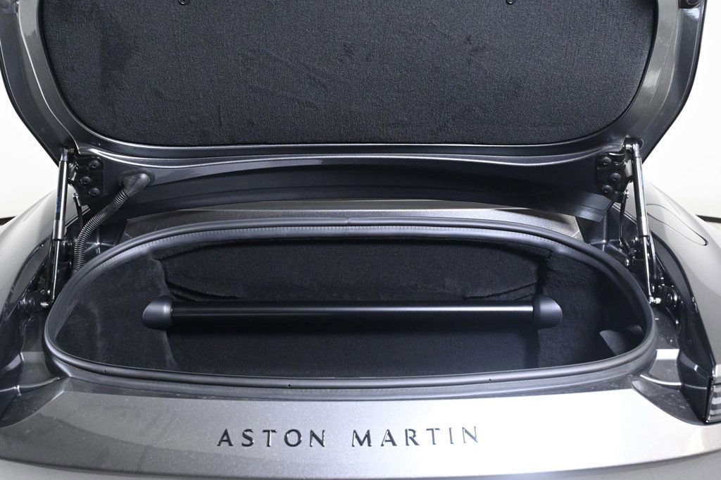 Used 2026 Aston Martin V8 Vantage S image 25