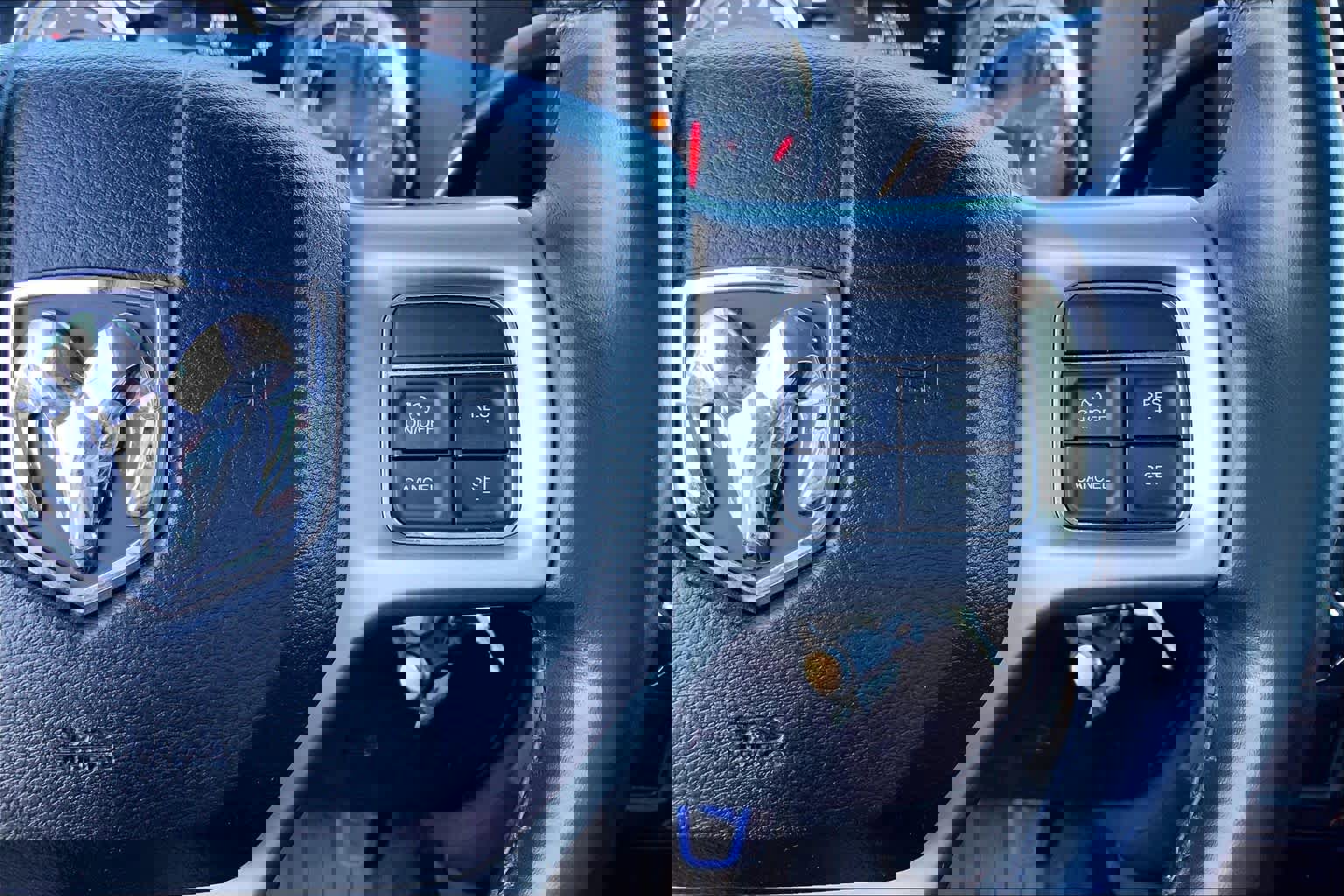 Used 2016 RAM 2500 Laramie image 25