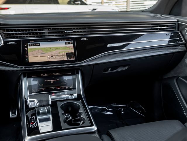 Used 2022 Audi RS Q8 AWD/4WD image 24