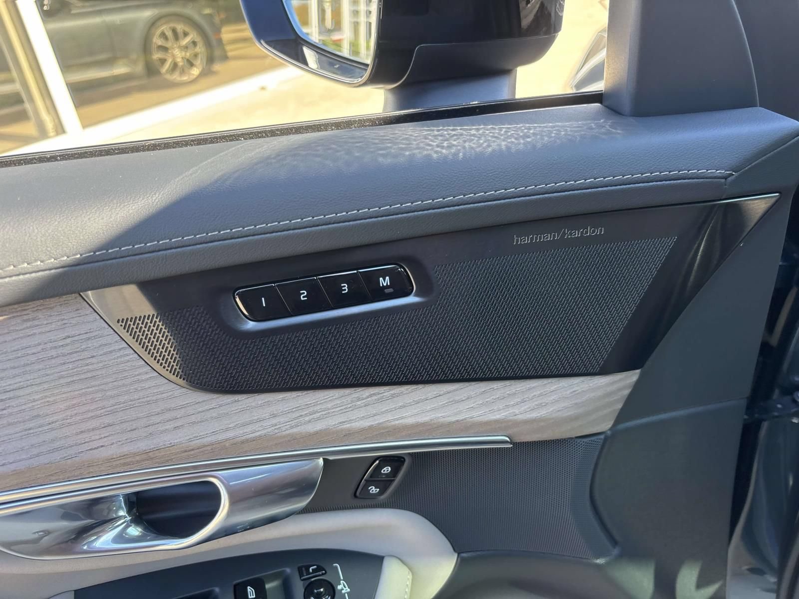 New 2026 Volvo XC90 B6 Ultra w/ Protection Package Premier AWD/4WD image 12