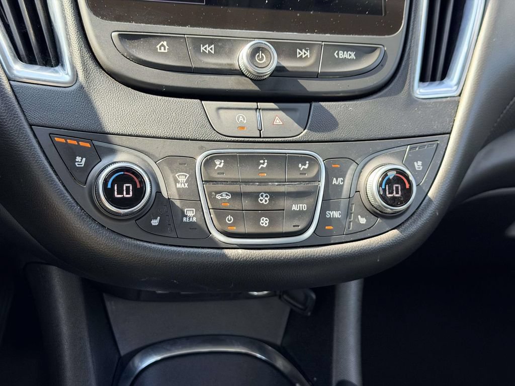 Used 2024 Chevrolet Malibu LT FWD image 19