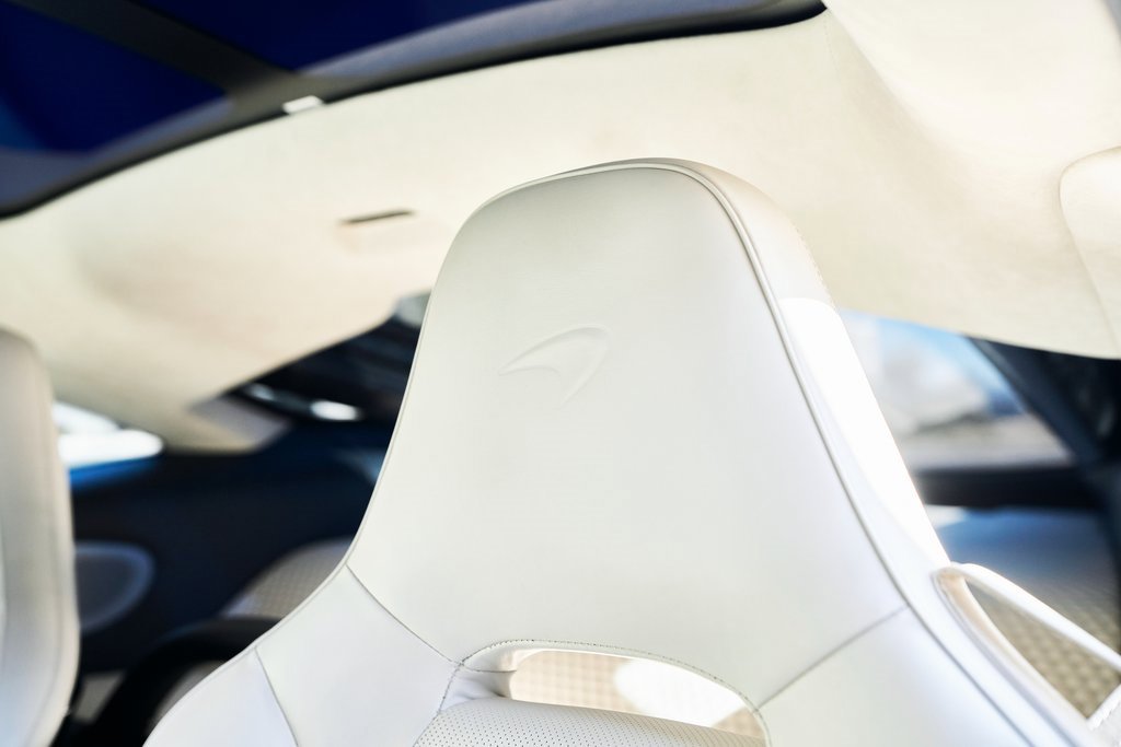 Used 2022 McLaren GT image 43