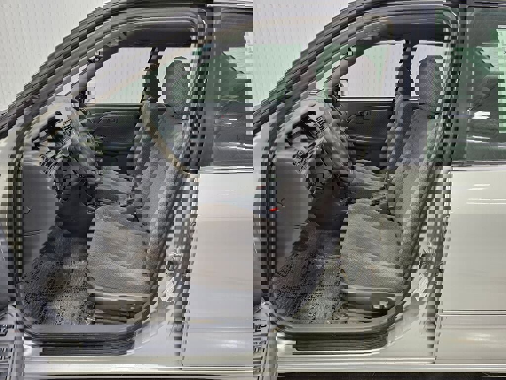 Used 2001 Toyota Camry LE image 12