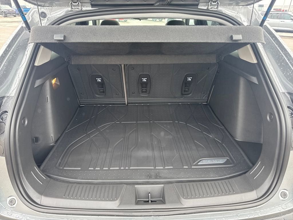 New 2026 Chevrolet Trax ACTIV w/ Sunroof Package FWD image 6