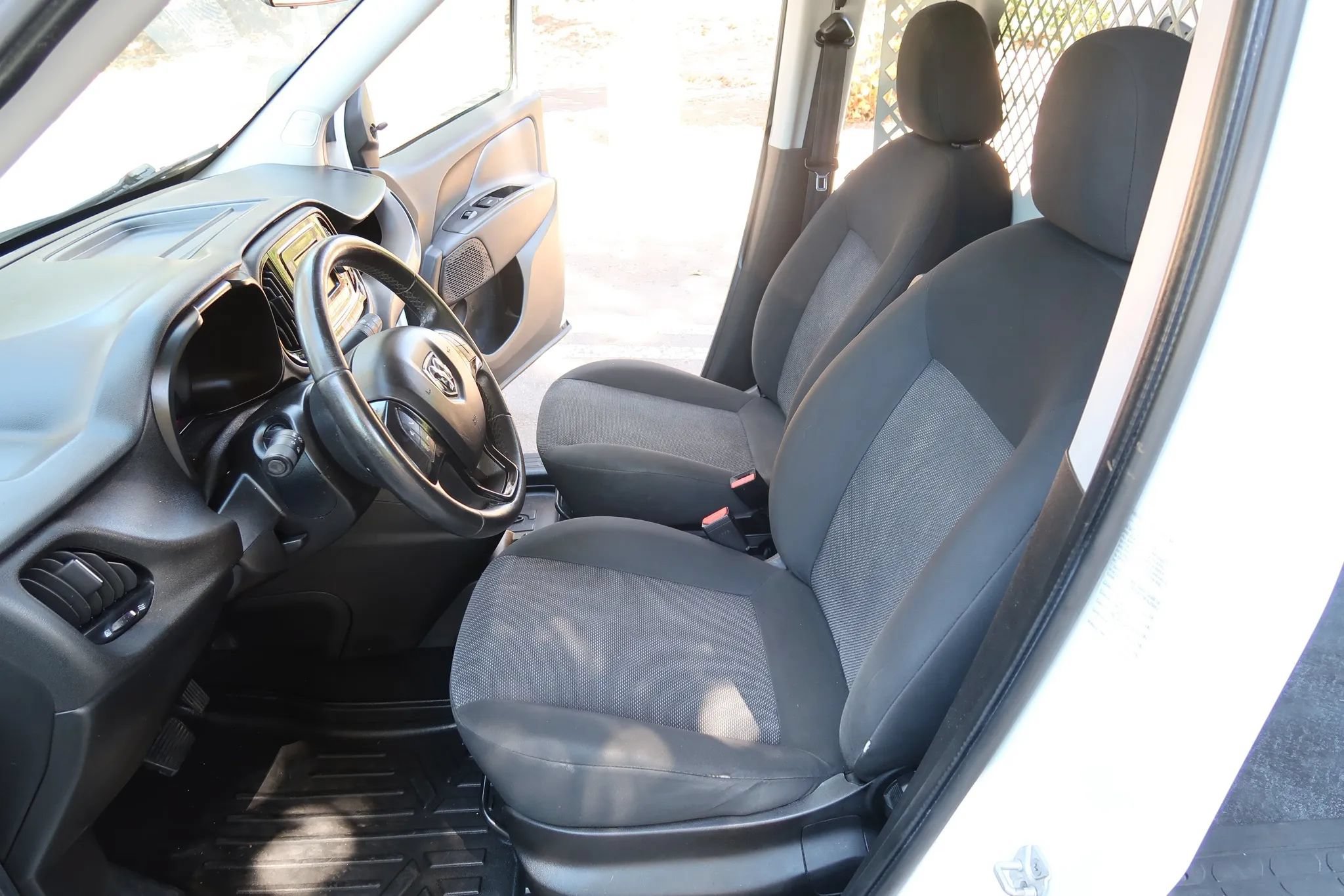 Used 2016 RAM ProMaster City Tradesman FWD image 26