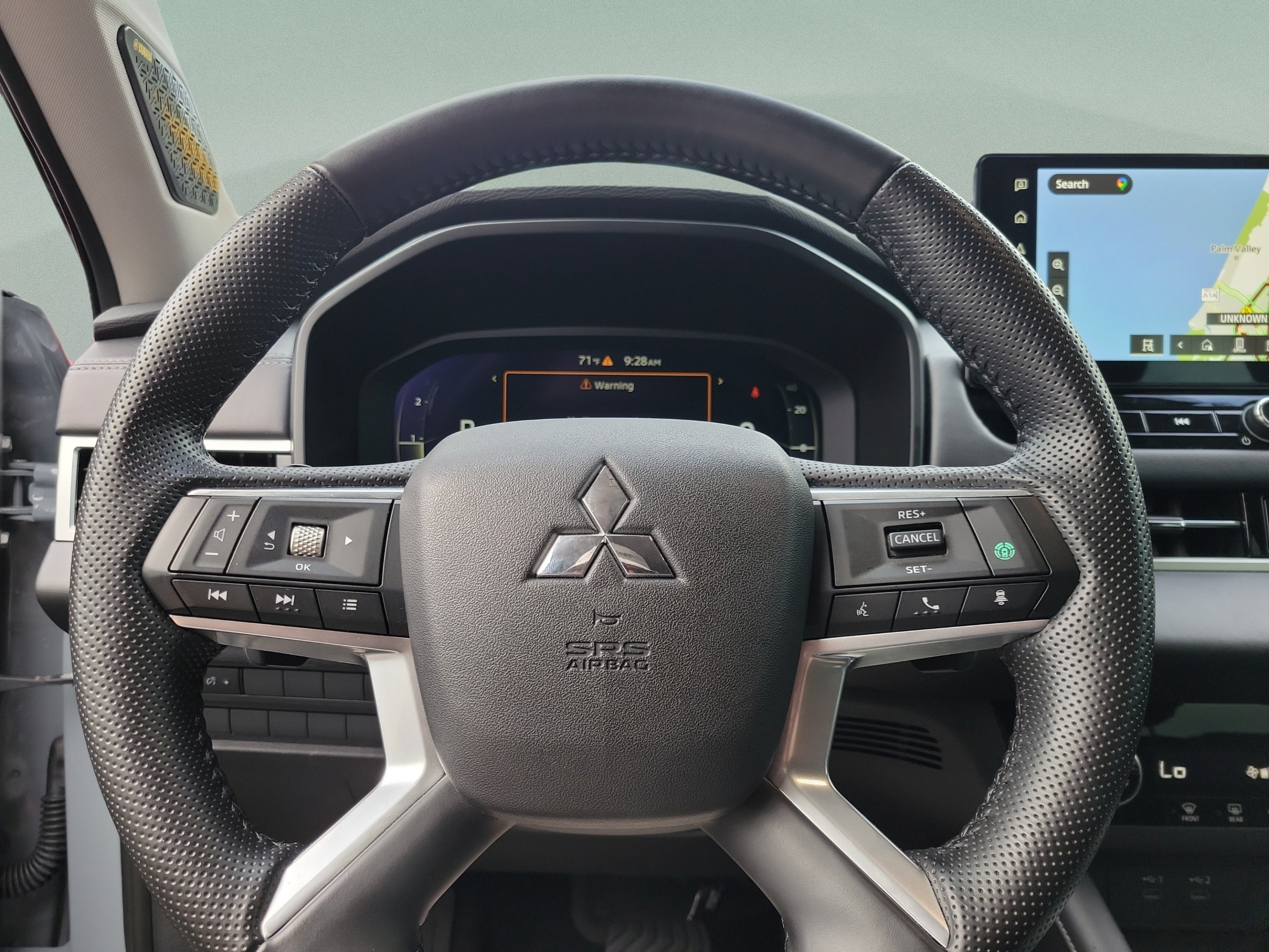 Used 2025 Mitsubishi Outlander SE FWD image 12