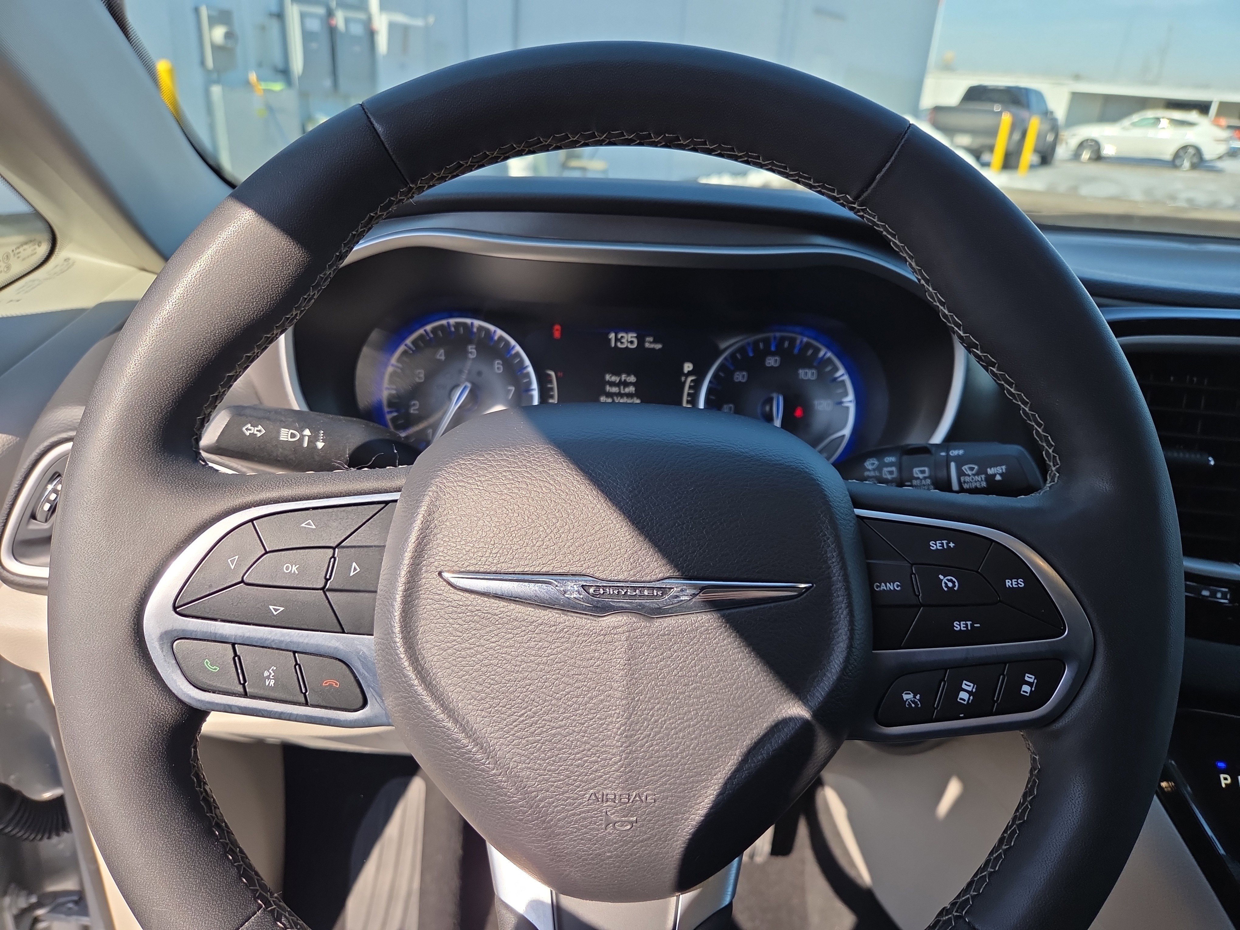 Used 2024 Chrysler Pacifica Touring-L image 11