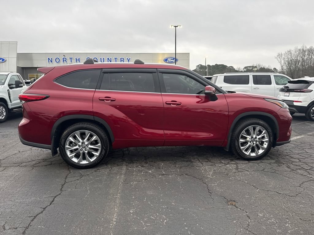 Used 2021 Toyota Highlander Limited image 6
