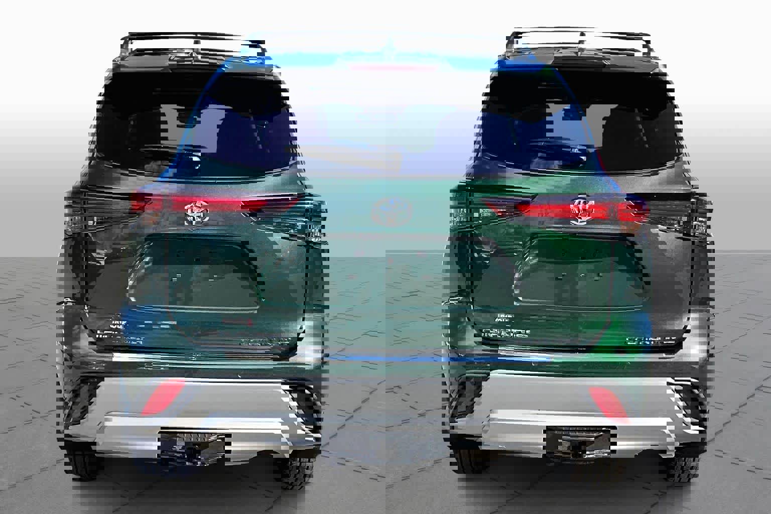 Certified 2025 Toyota Highlander Platinum image 5