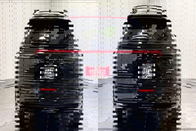 New 2026 Toyota Crown Signia image 4