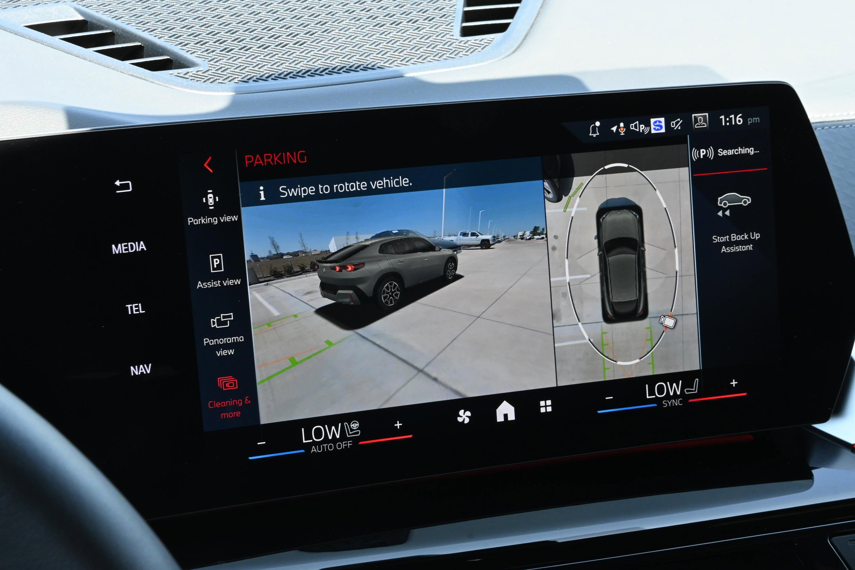 Certified 2025 BMW X2 xDrive28i image 32