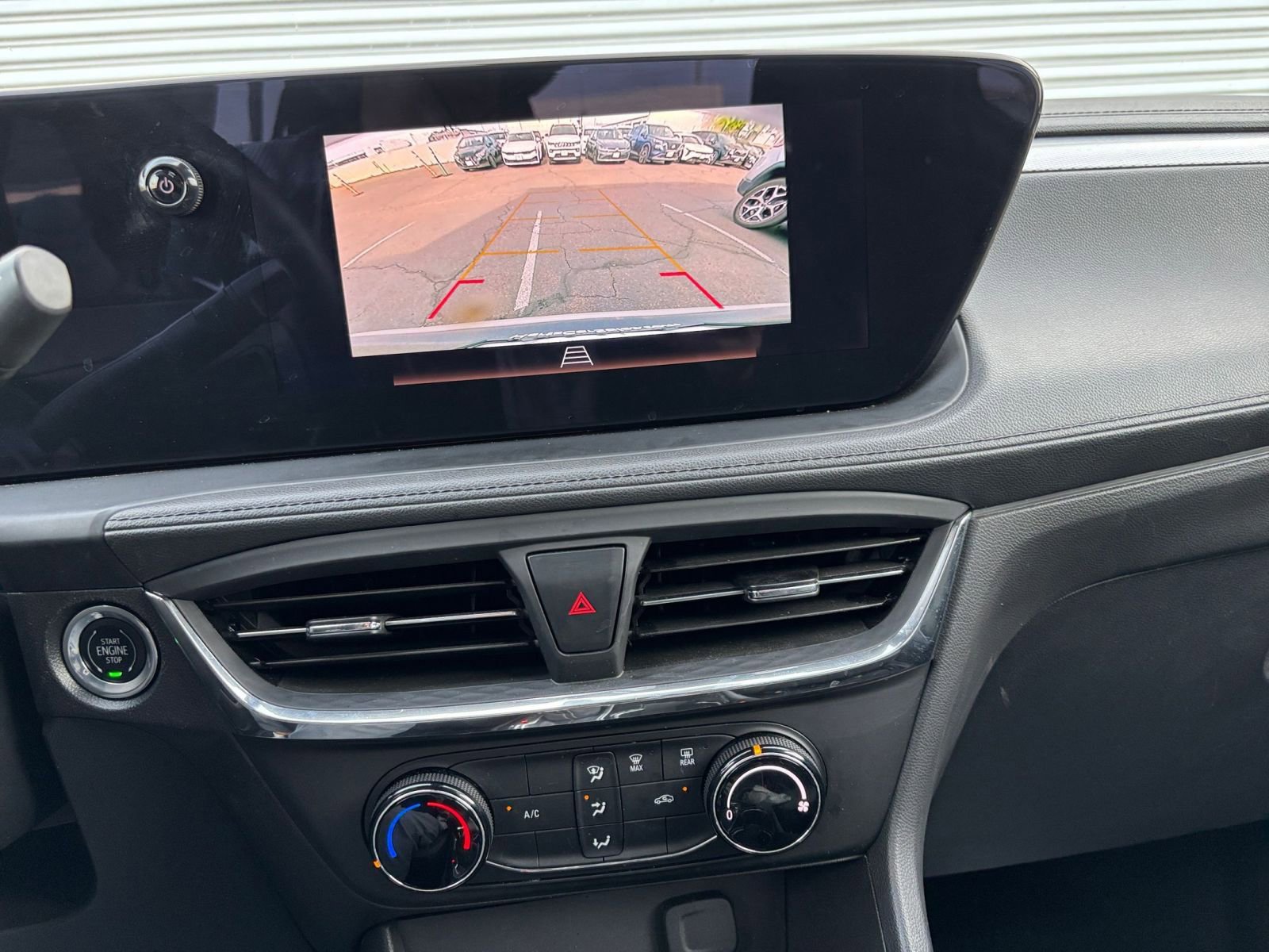 Used 2025 Buick Encore GX Preferred FWD image 17