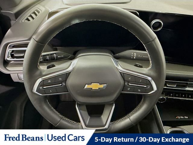 Used 2025 Chevrolet Traverse LT image 13