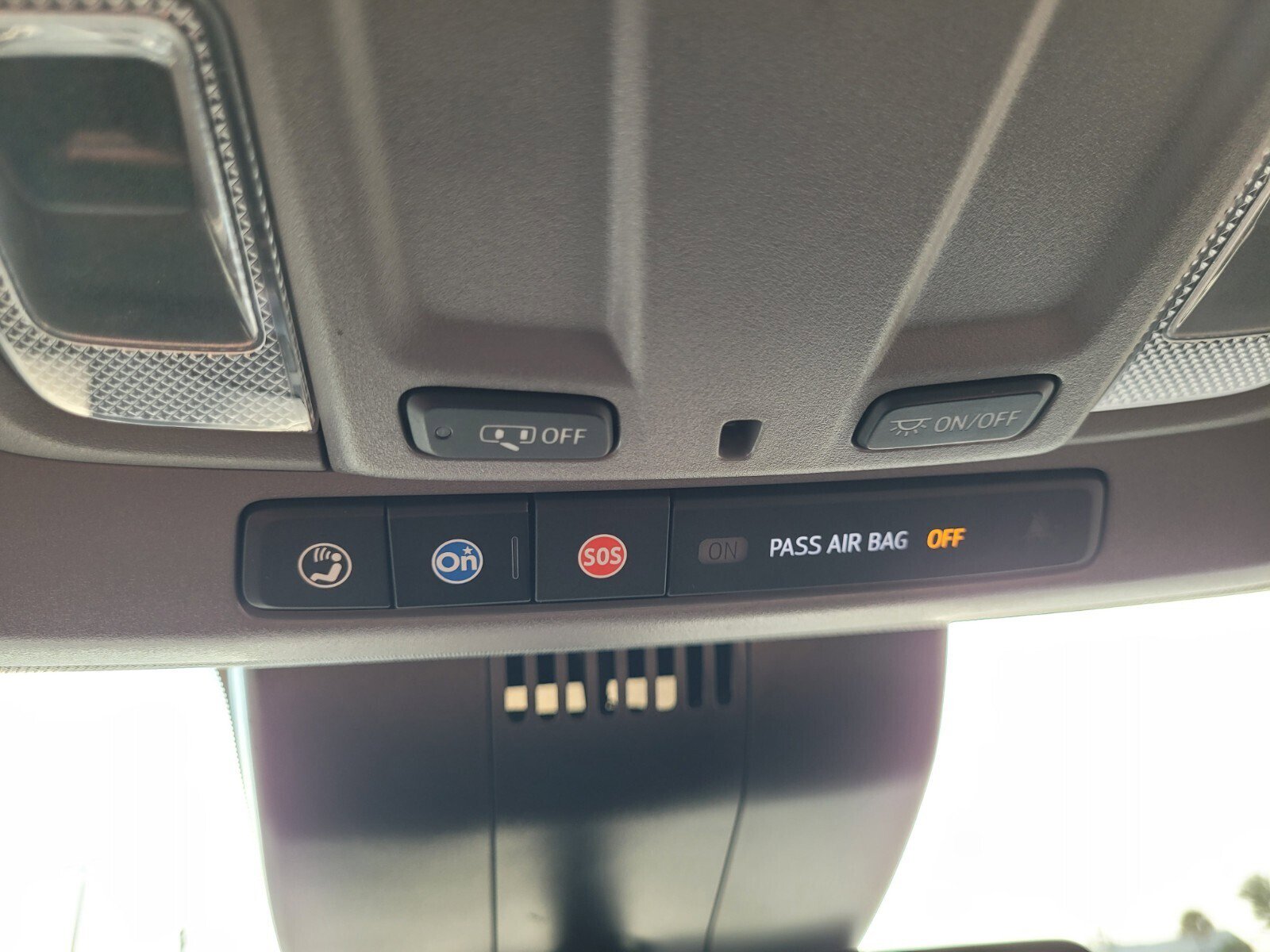 Used 2022 Chevrolet Silverado 1500 Custom image 32