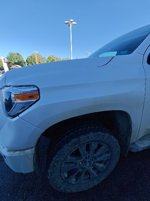 Used 2021 Toyota Tundra Limited w/ Limited Premium Package AWD/4WD image 7