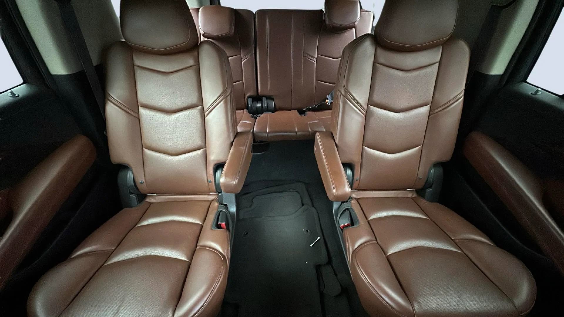 Used 2015 Cadillac Escalade ESV Luxury AWD/4WD image 15