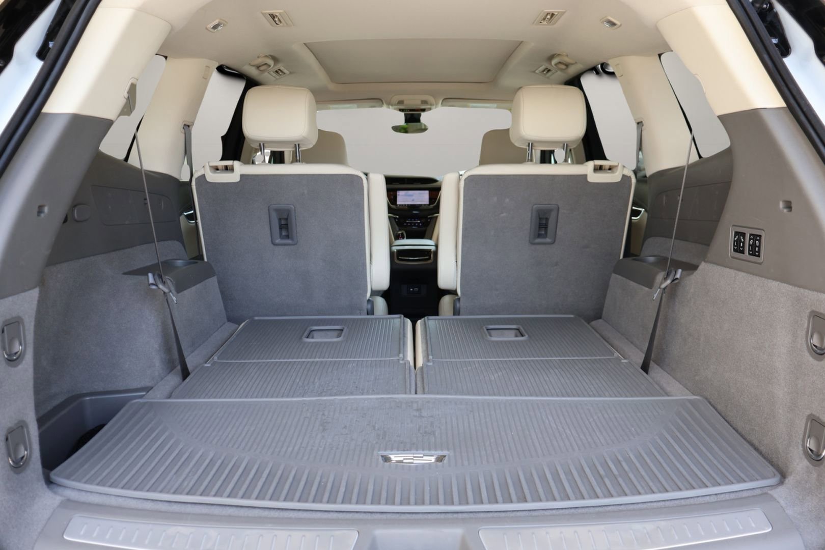 Used 2022 Cadillac XT6 Premium Luxury w/ Technology Package image 19