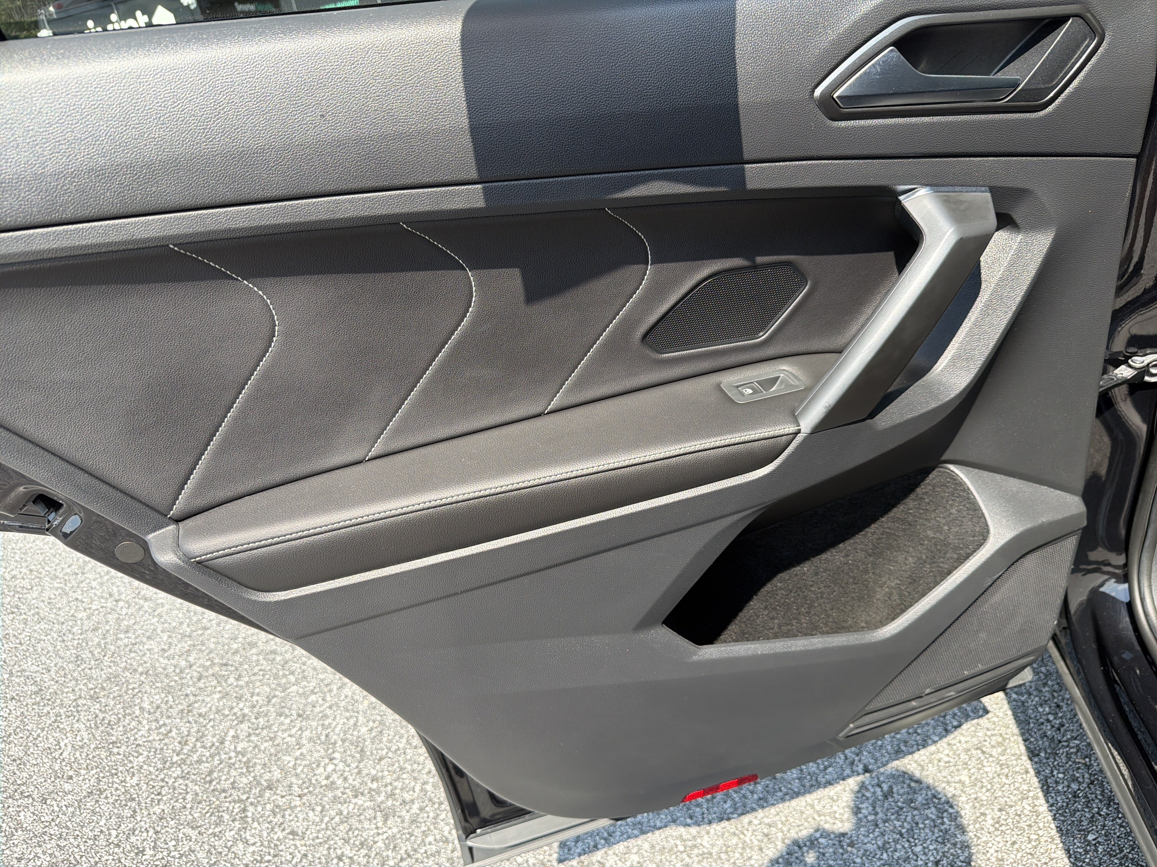 Used 2022 Volkswagen Tiguan SE FWD image 27