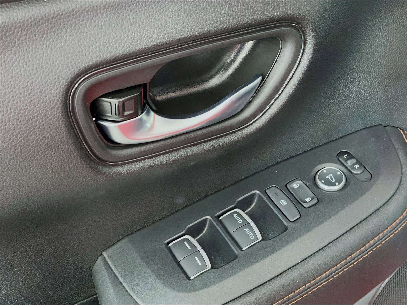 New 2026 Honda HR-V Sport image 17