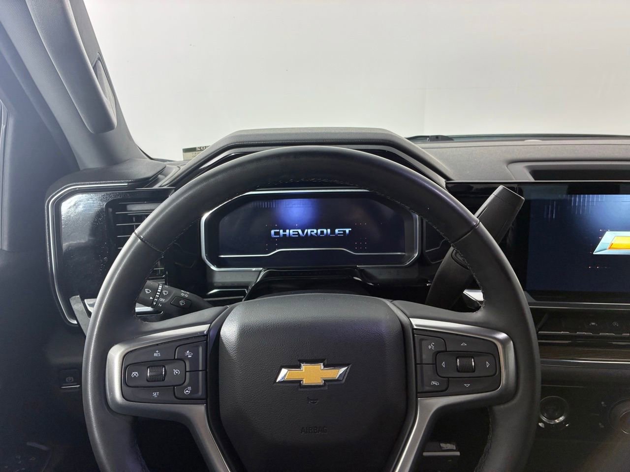 Used 2023 Chevrolet Silverado 1500 LT image 19