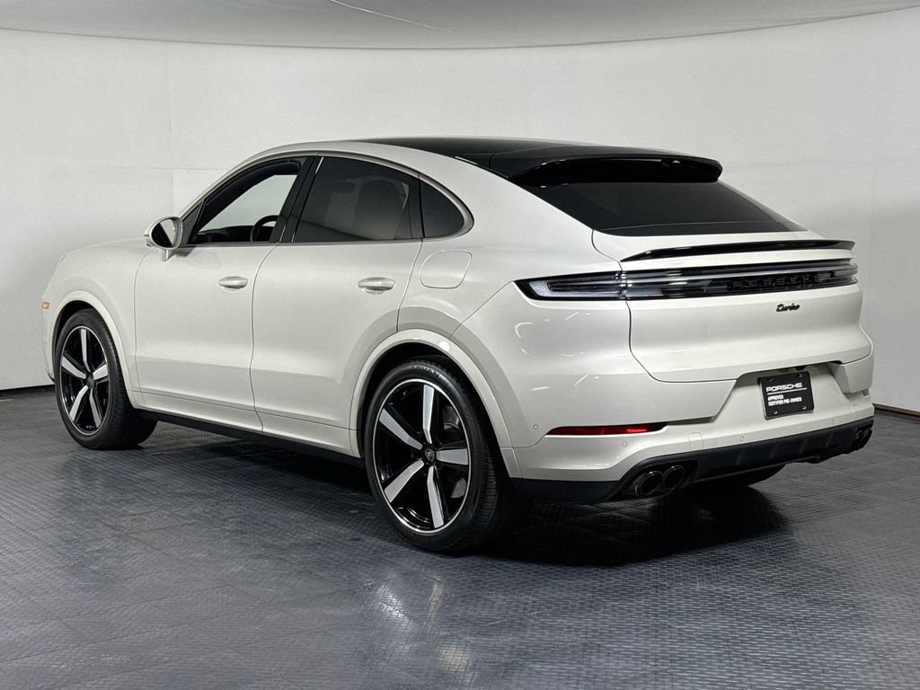 Certified 2025 Porsche Cayenne Turbo AWD/4WD image 3