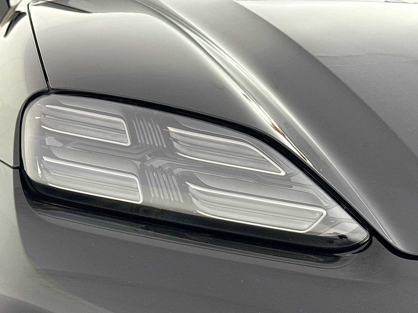 New 2025 Porsche Macan Turbo Electric AWD/4WD image 56