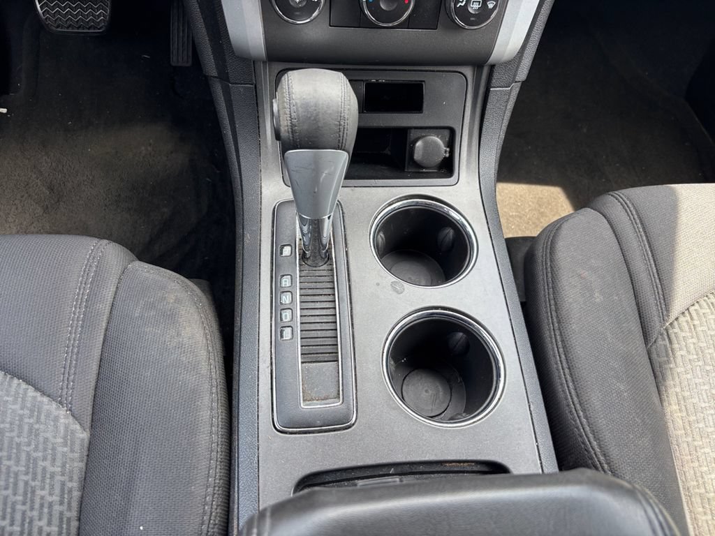 Used 2010 Chevrolet Traverse LT FWD image 30