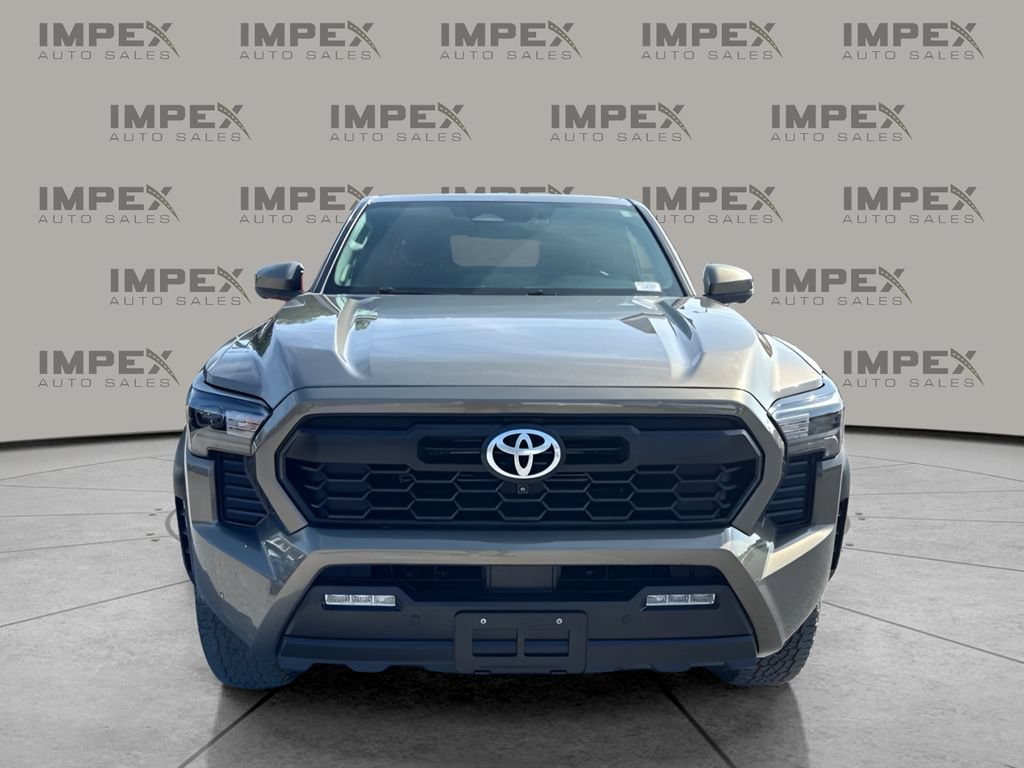 Used 2024 Toyota Tacoma TRD Off-Road w/ TRD Off Road Premium Package AWD/4WD image 8