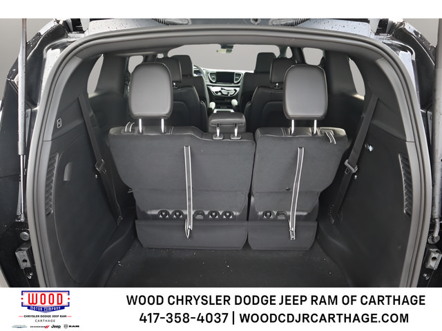 New 2026 Chrysler Voyager LX FWD image 25