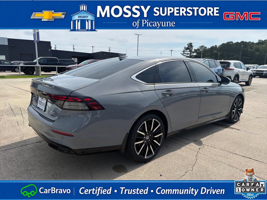 Used 2023 Honda Accord Touring image 6