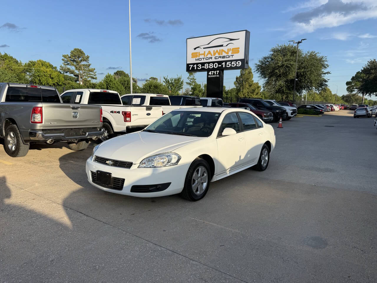 Used 2010 Chevrolet Impala LT FWD image 3