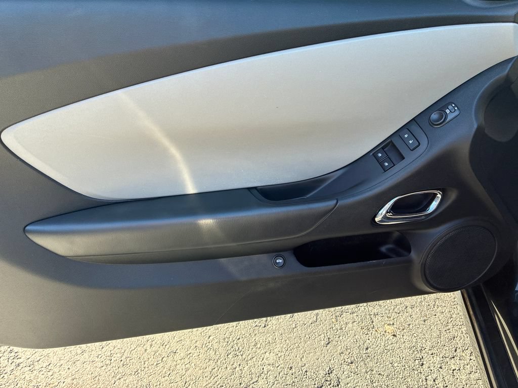Used 2015 Chevrolet Camaro LS RWD image 12